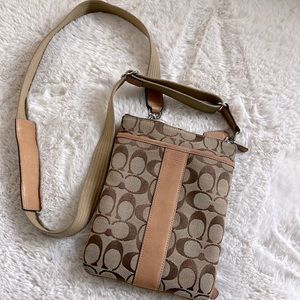 Coach Vintage Swingpack Crossbody Khaki Brown Signature Jacquard Tan Leather